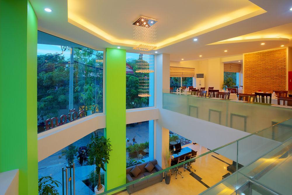 Colina Sky Hotel Phnom Penh Exterior photo