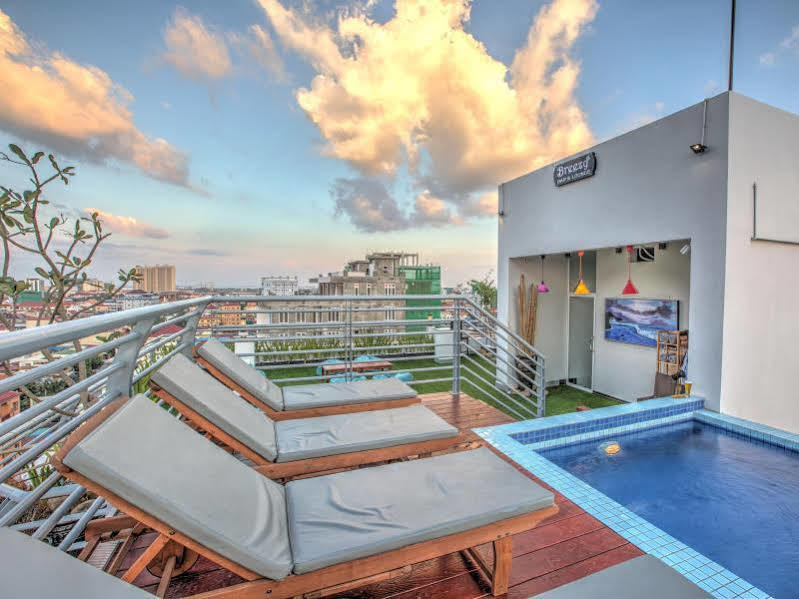 Colina Sky Hotel Phnom Penh Exterior photo