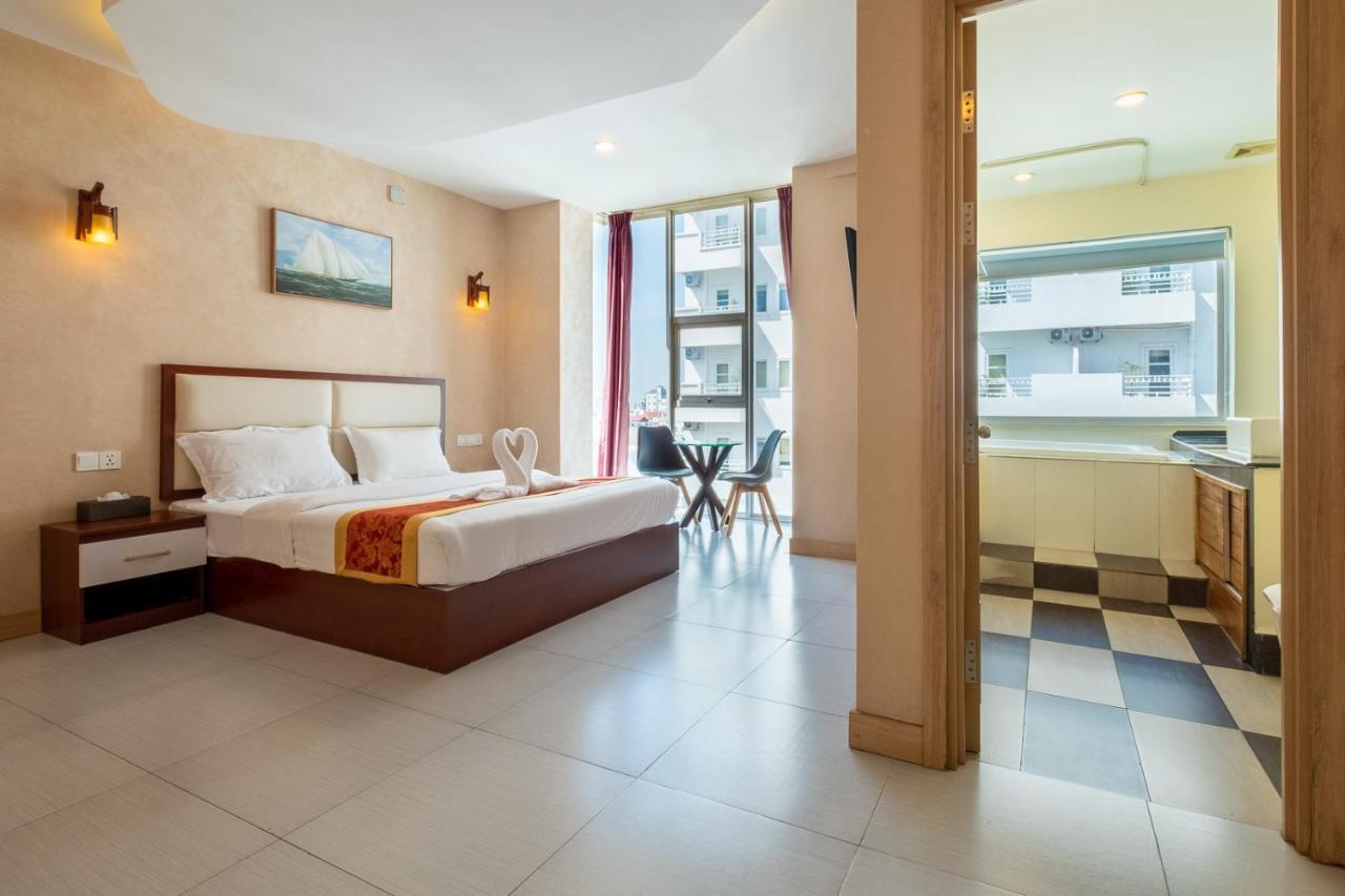 Colina Sky Hotel Phnom Penh Exterior photo