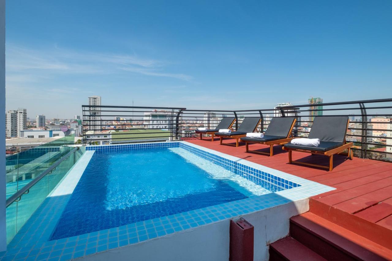 Colina Sky Hotel Phnom Penh Exterior photo
